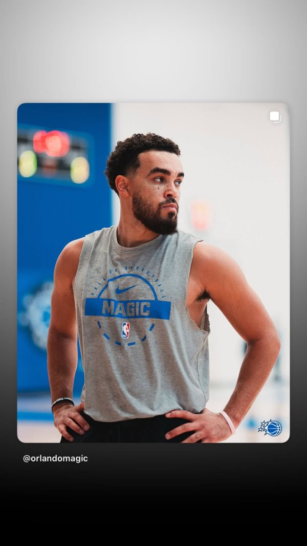 股王配资 魔术新援！琼斯ins晒身着魔术球衣训练照片